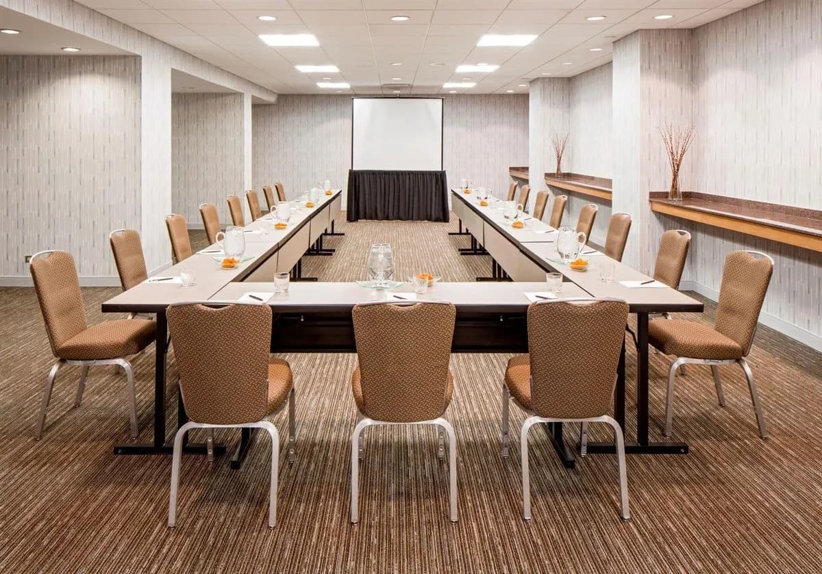 Skyway 272 - Hyatt Regency Chicago - Stunning $150M Renovation Completed in 2024