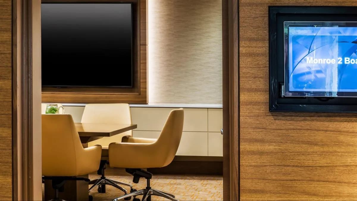 Monroe 2 Boardroom - Hyatt Regency Chicago - Stunning $150M Renovation Completed in 2024