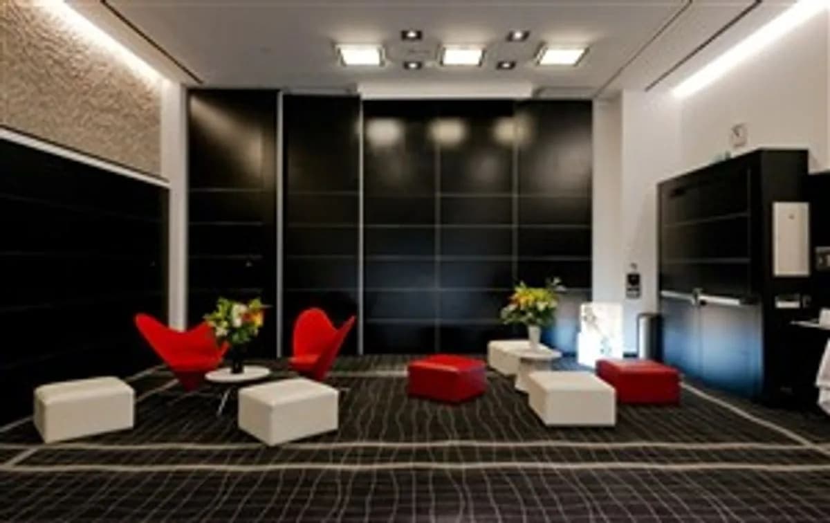 London - Hilton Madrid Airport