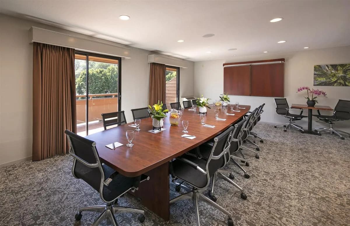 Seabreeze Boardroom - Seacliff Inn Aptos, Tapestry Collection by Hilton