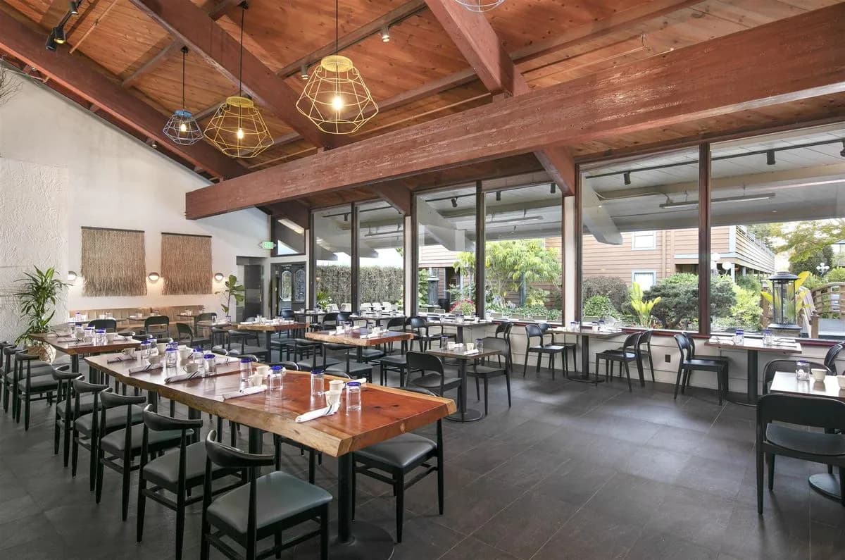 Main Dining Room - Seacliff Inn Aptos, Tapestry Collection by Hilton