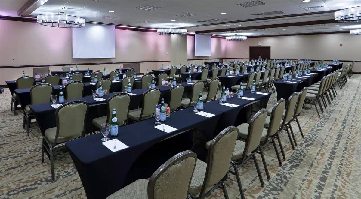 Plymouth Ballroom - Hampton Inn Boston/Natick