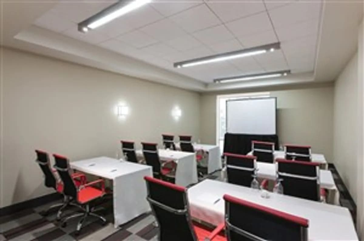 St Helens Boardroom - Four Points by Sheraton Seattle Airport South