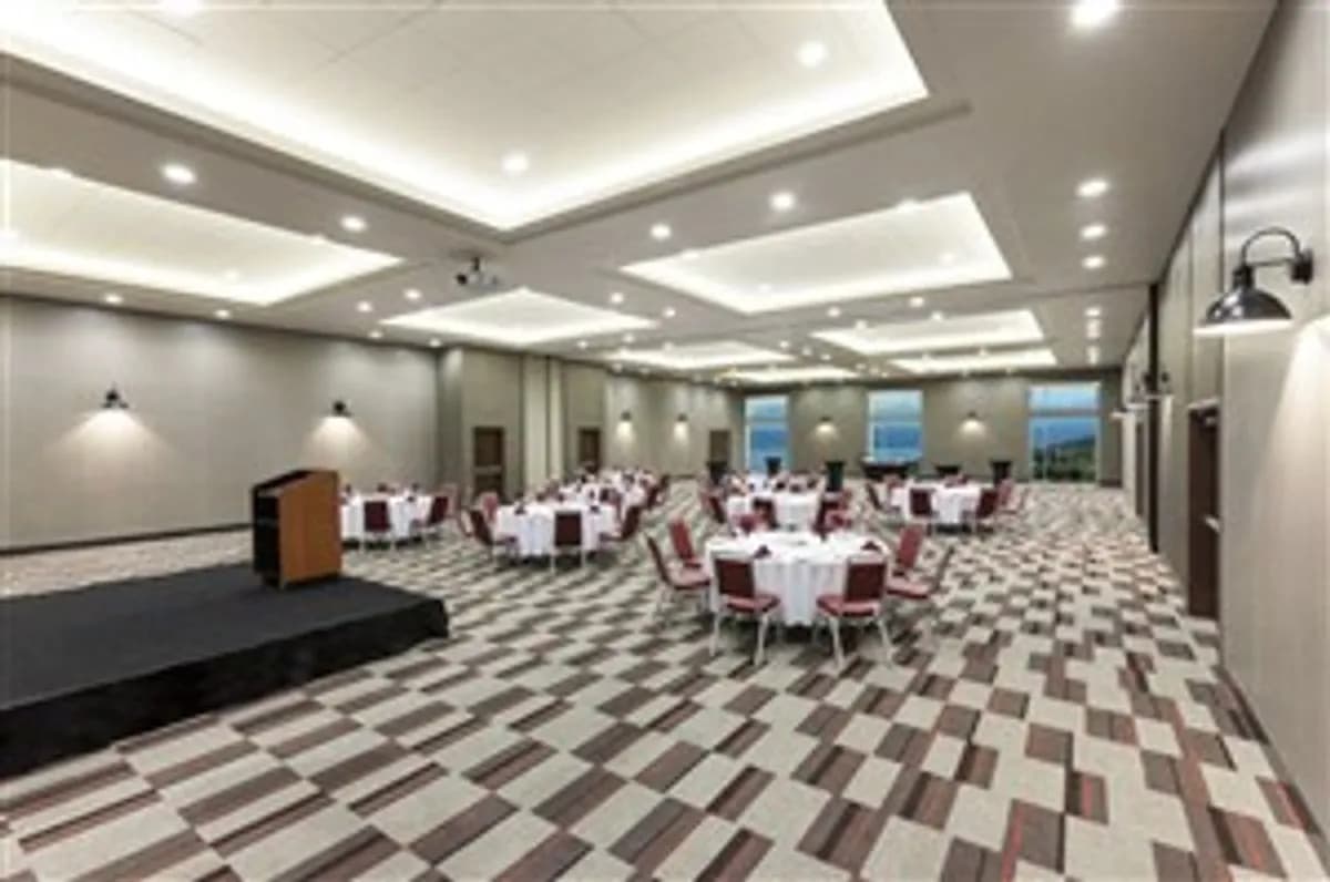 Olympic Ballroom - Four Points by Sheraton Seattle Airport South