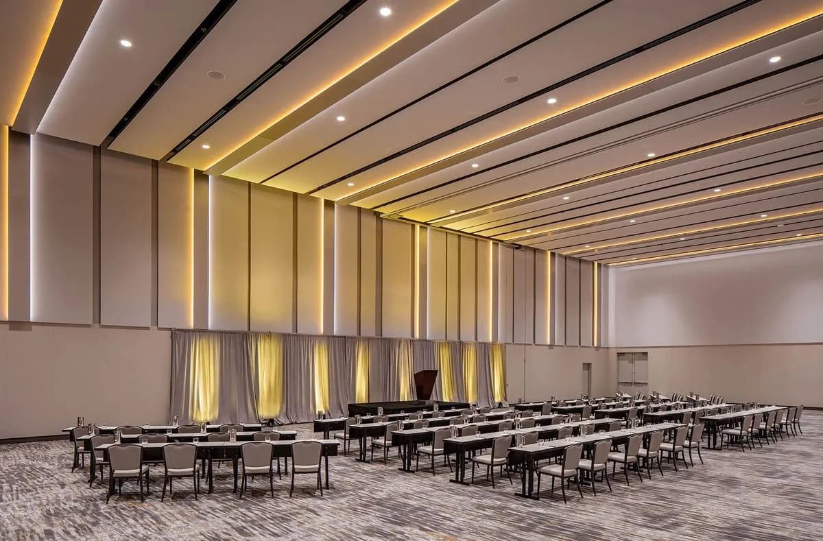 Elwha B - Hyatt Regency Seattle