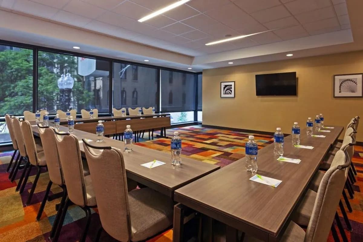 Dearborn Room - Hyatt Place Chicago/River North