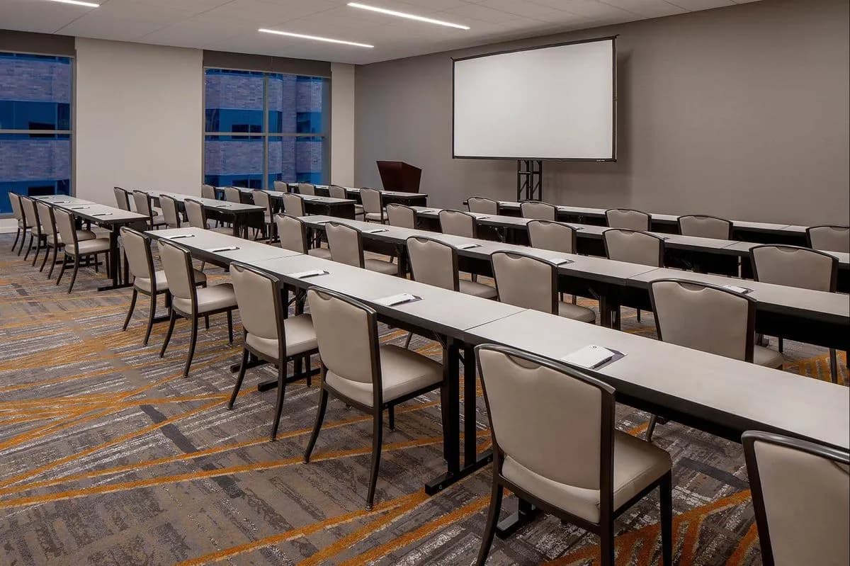 707 - Snoqualmie - Hyatt Regency Seattle