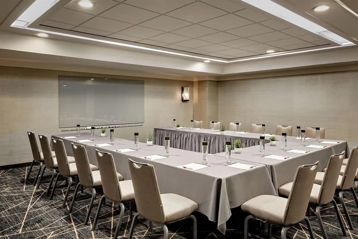 Marina del Rey - San Francisco Airport Marriott Waterfront