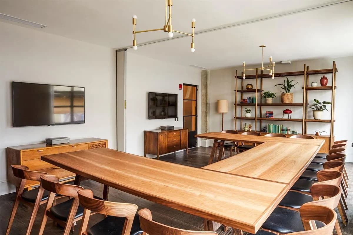 The Apartment - Drafting & Mapping Room - The Hoxton Chicago