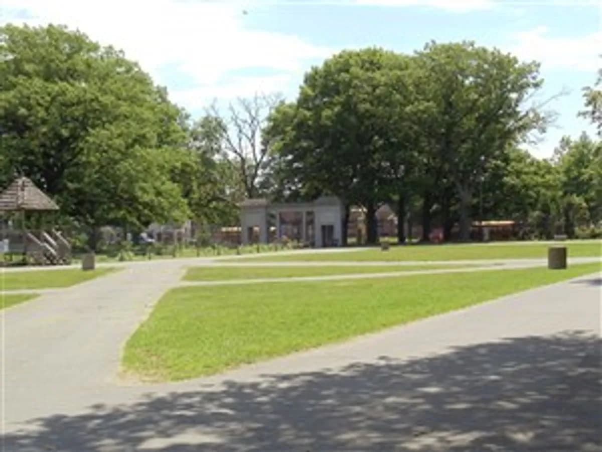 Serengeti Crossing - Franklin Park Zoo