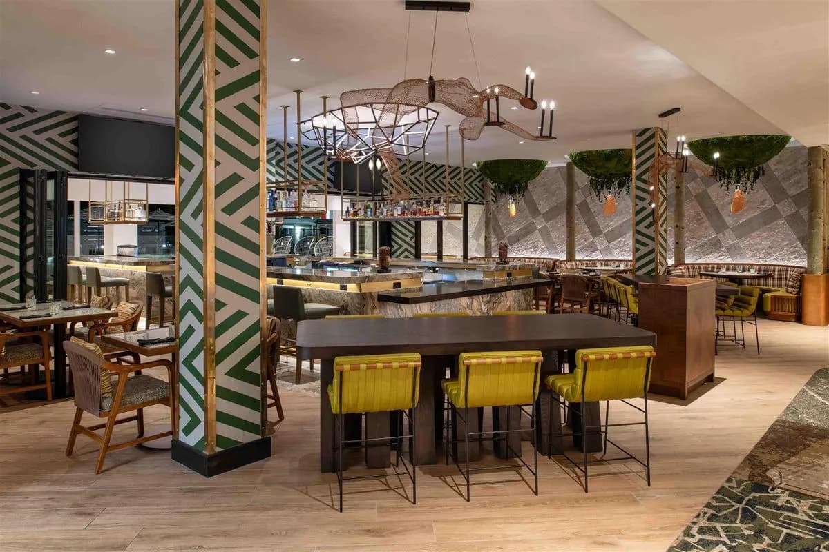 Solaire Restaurant + Bar - Hotel Paradox, Autograph Collection