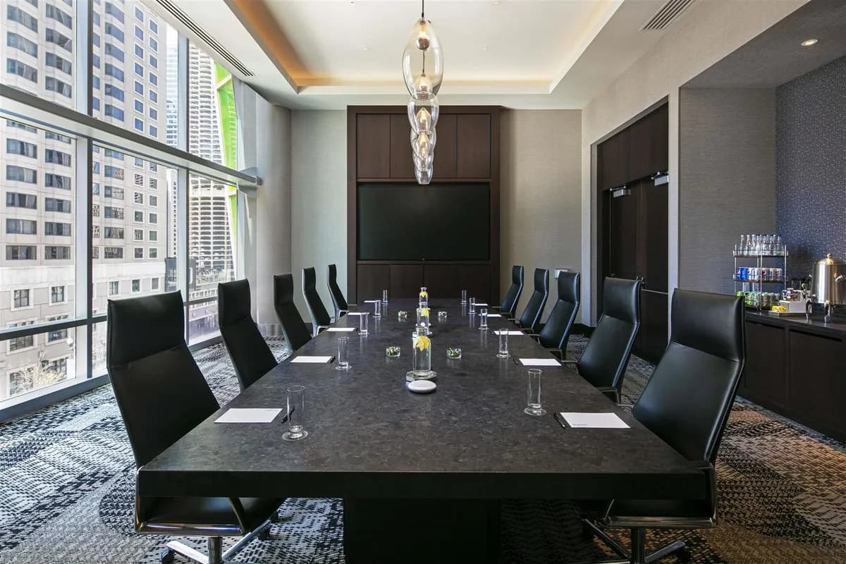 Lincoln Boardroom - theWit Chicago, a Hilton Hotel
