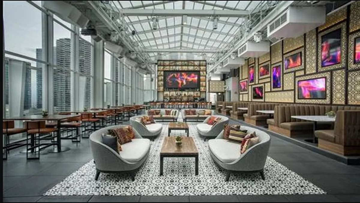 ROOF Gallery and Loft - theWit Chicago, a Hilton Hotel