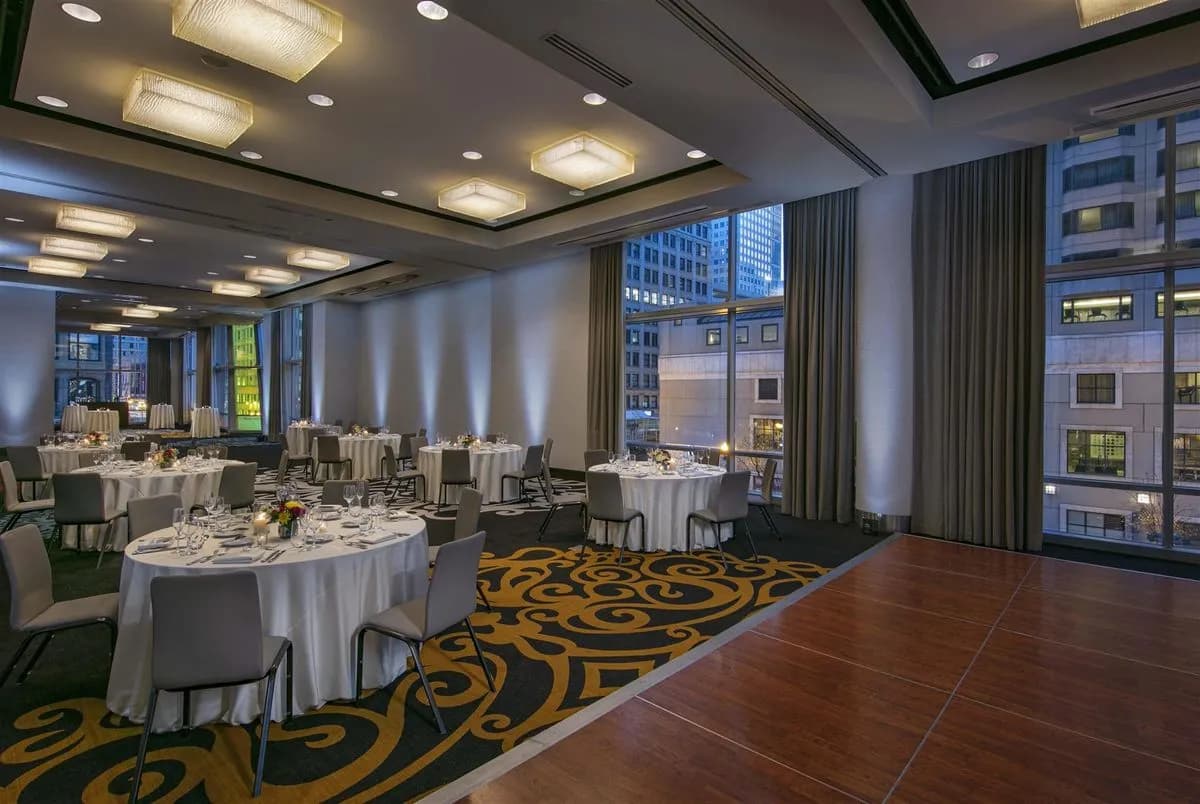 Wilde I & II & III - theWit Chicago, a Hilton Hotel