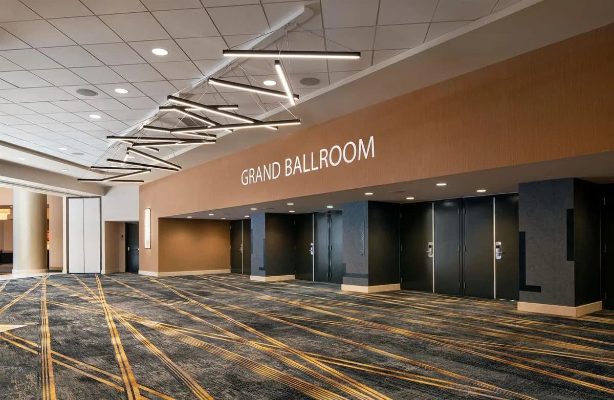 Grand Ballroom Foyer - Oakland Marriott City Center