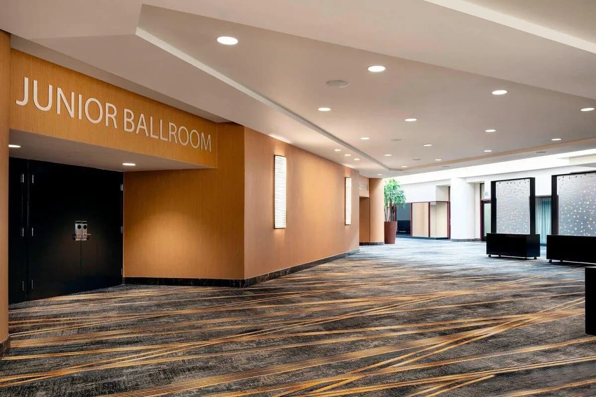 Junior Ballroom Foyer - Oakland Marriott City Center