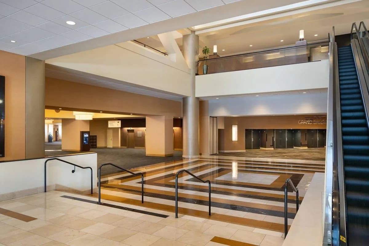Atrium - Oakland Marriott City Center