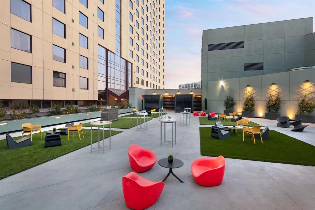 Terrace - Oakland Marriott City Center