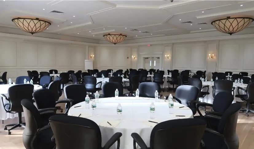 Embassy - The Mansion at Glen Cove- Newly Renovated
