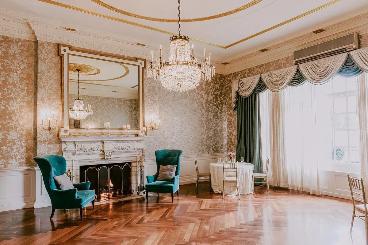 Crystal - The Mansion at Glen Cove- Newly Renovated