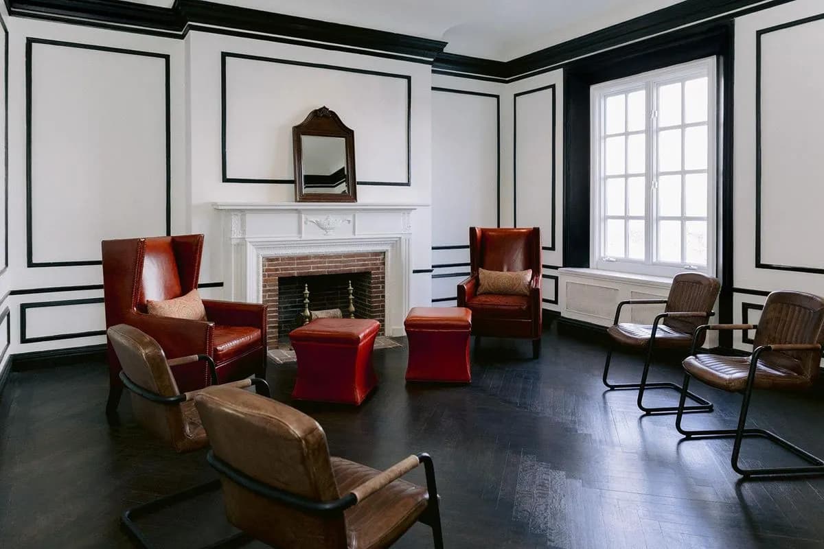 Poplar - The Mansion at Glen Cove- Newly Renovated