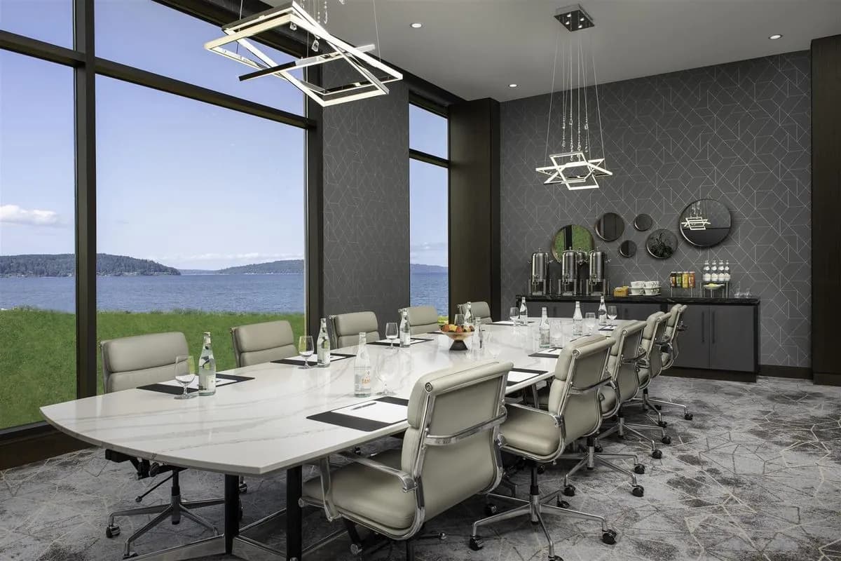 Ruston Boardroom - Silver Cloud Hotel Tacoma at Point Ruston Waterfront