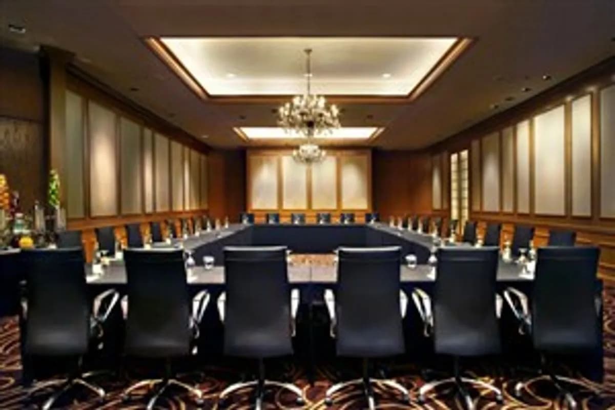 Lindbergh - Hilton Rosemont/Chicago O'Hare