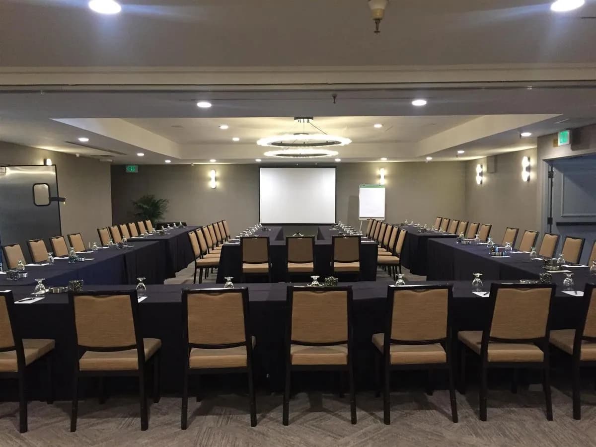 Summit Ballroom - Toll HouseHotel