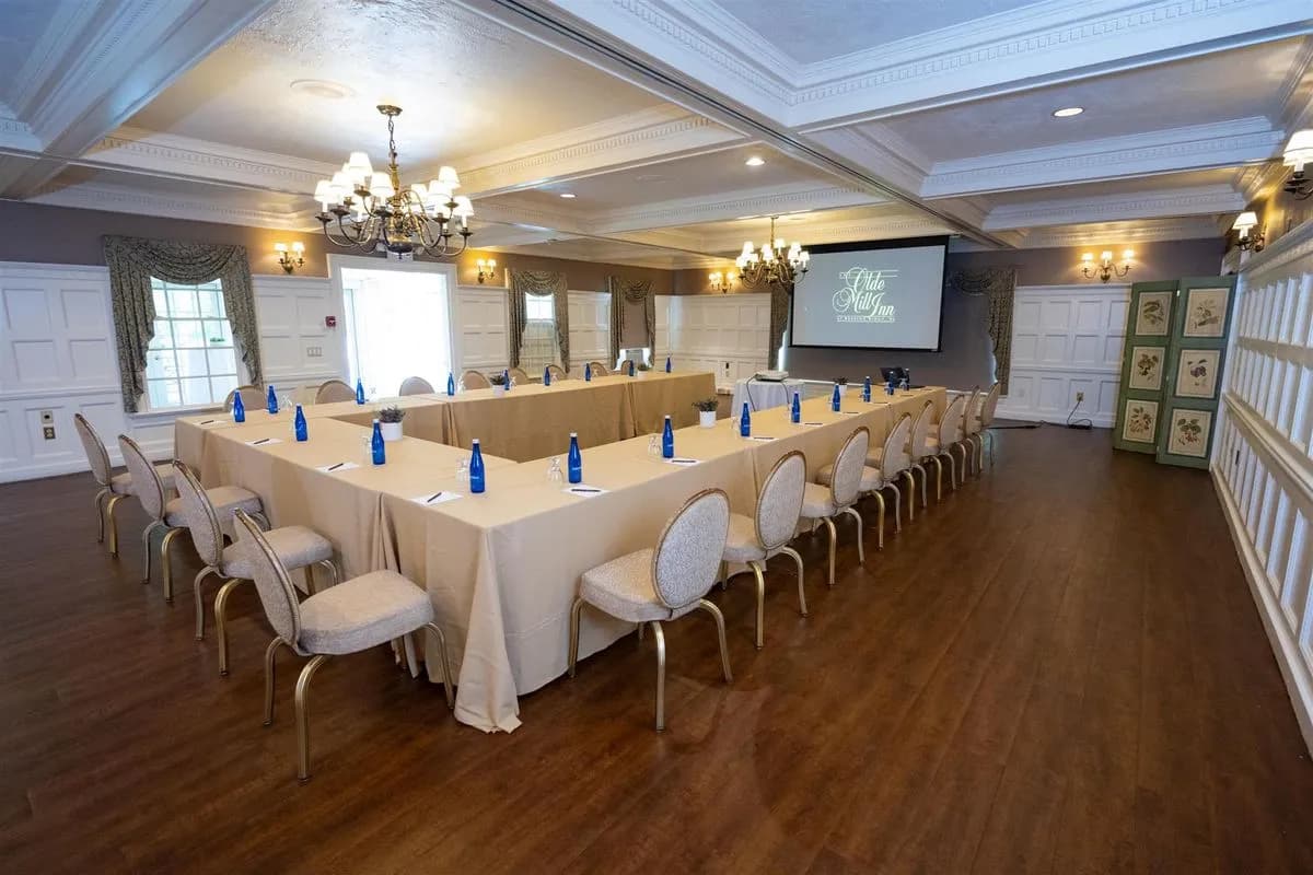 Fox & Hounds - Olde Mill Inn - Basking Ridge