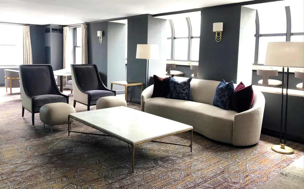 Tower Lounge - InterContinental Chicago Magnificent Mile