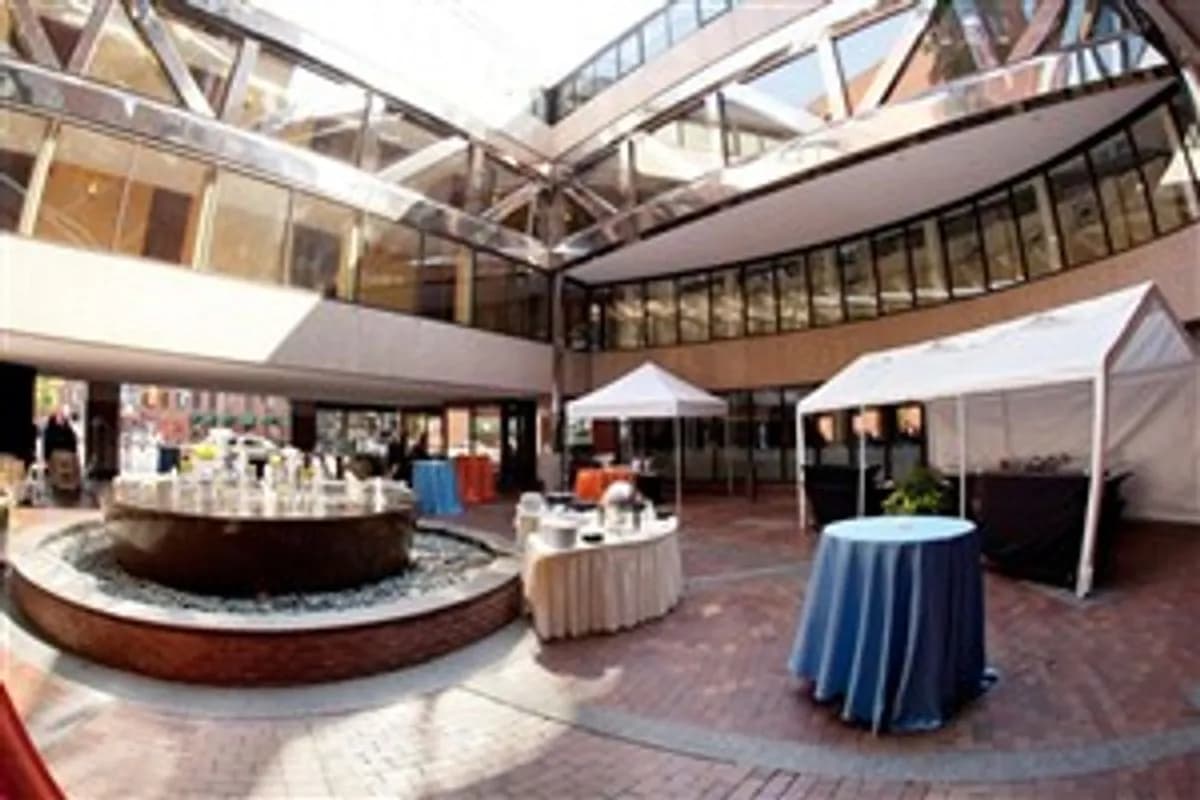 Circle Court - The Bostonian, A Millennium Hotel