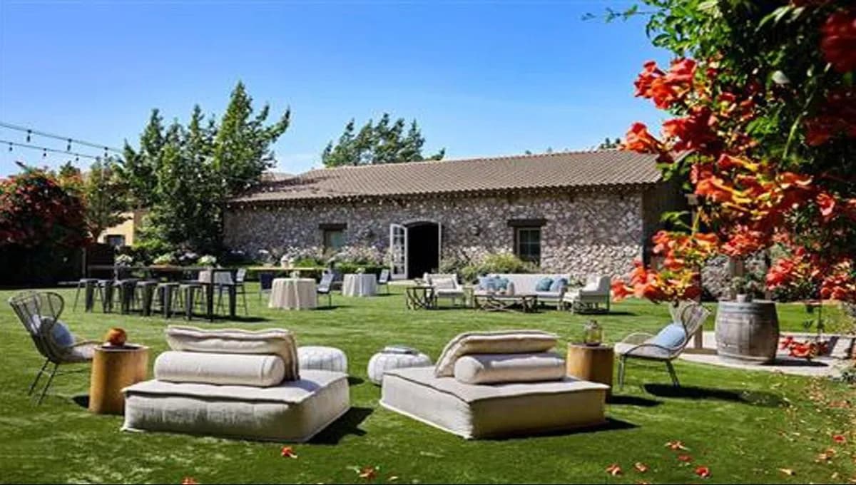 Stone Building Lawn - The Lodge at Sonoma Resort, Autograph Collection