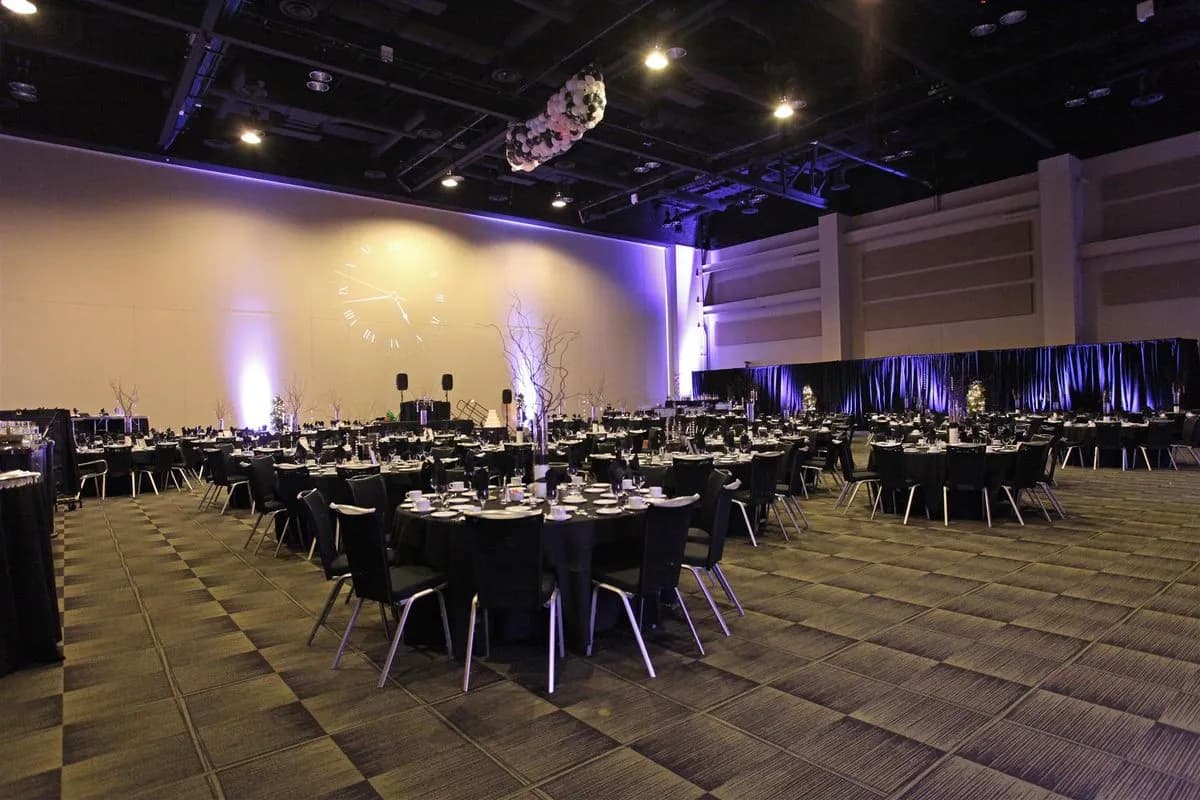 Exhibit West - EVEN Hotel Chicago-Tinley Park-Conv Ctr