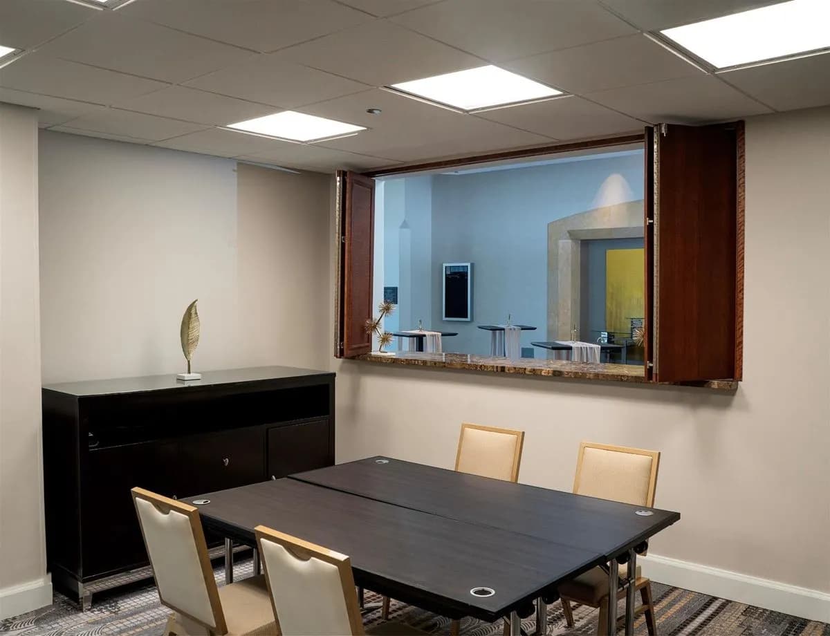 Gallery Office - The Gwen, A Luxury Collection Hotel, Michigan Avenue Chicago