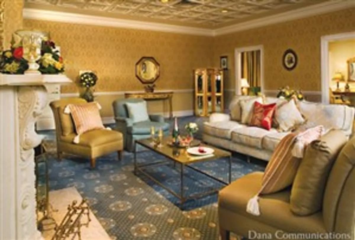 Versailles Suite - The Palace At Somerset Park