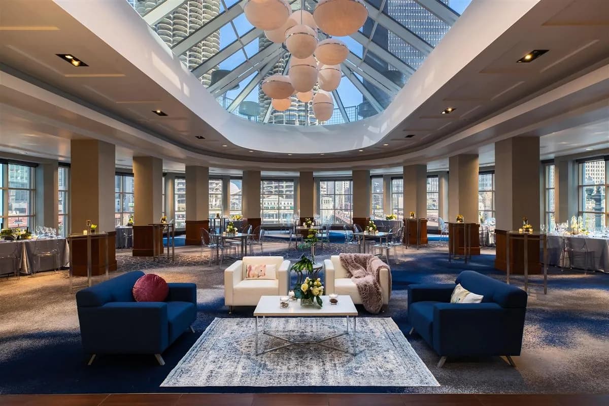 Explore - Renaissance Chicago Downtown Hotel