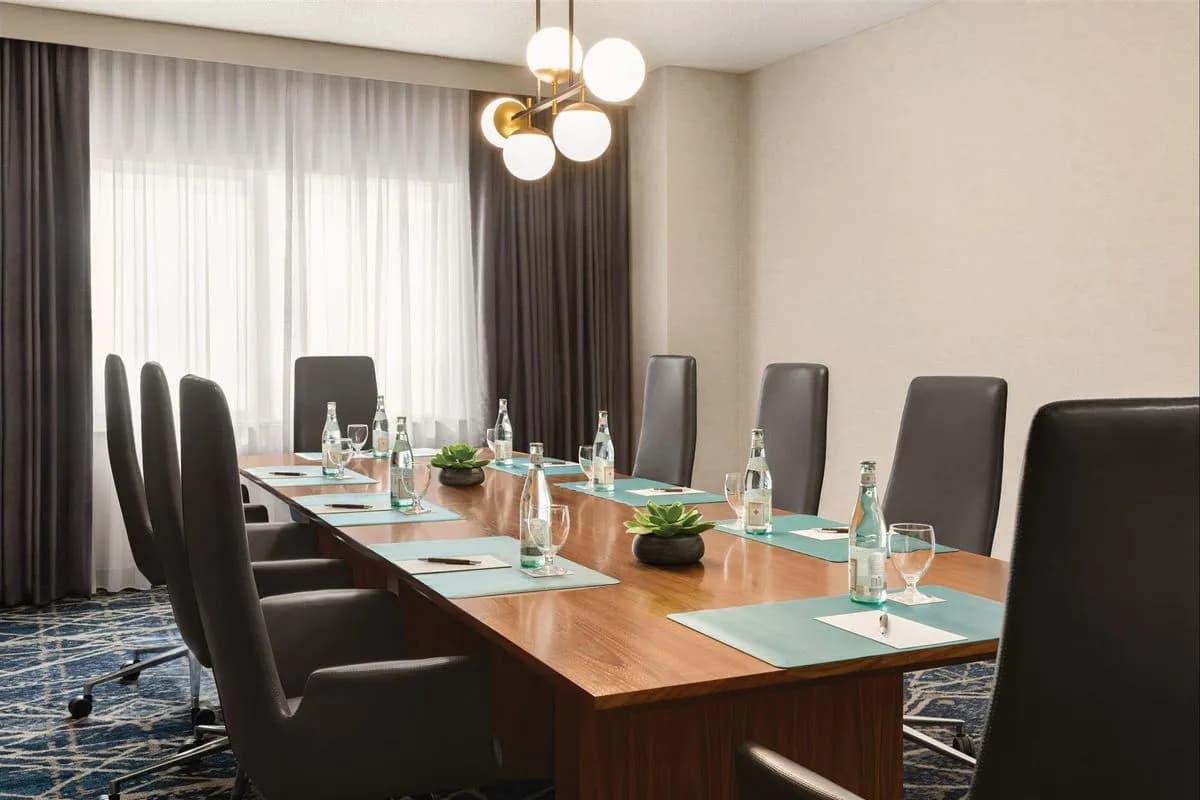 Boardroom (11th Floor) - Sheraton Suites Chicago O'Hare