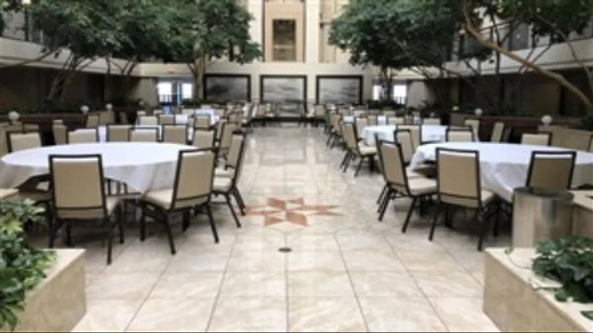Garden Atrium - Renaissance Chicago Glenview Suites Hotel