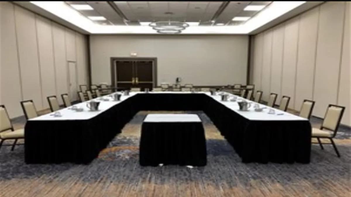 Salon F - Renaissance Chicago Glenview Suites Hotel