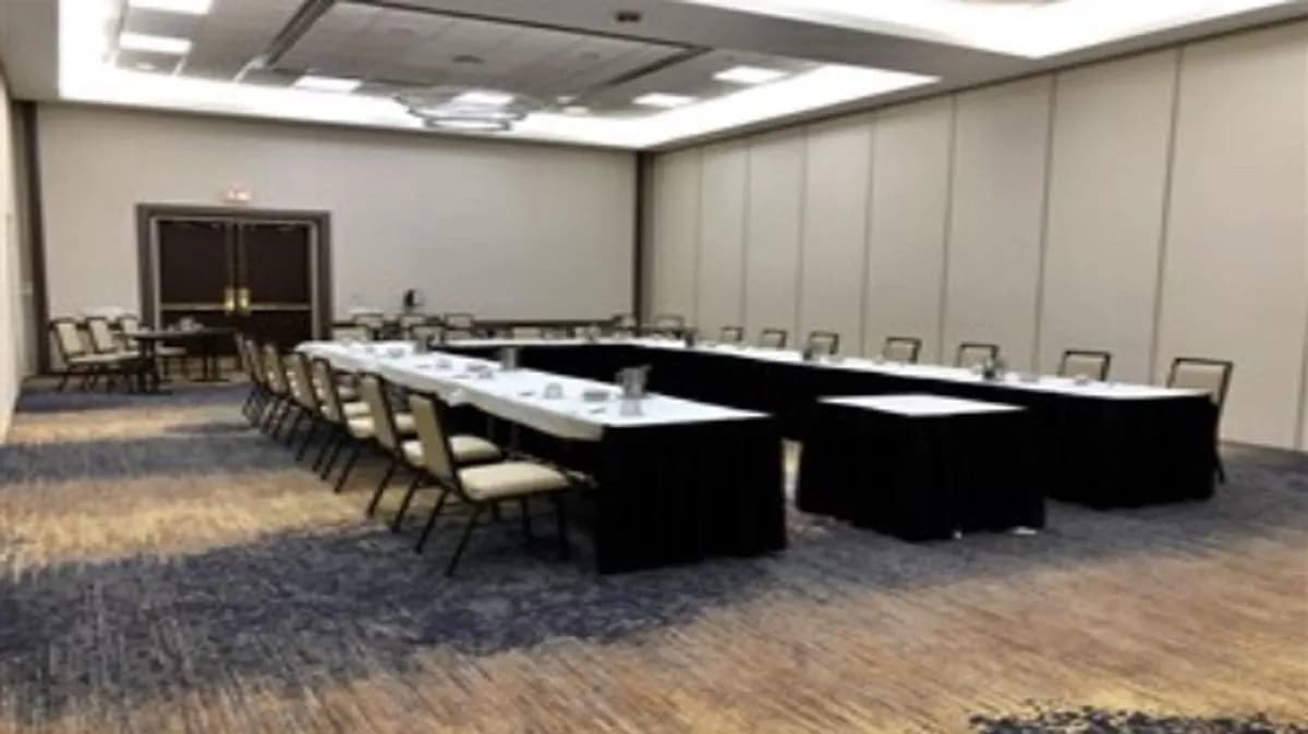 Salon D - Renaissance Chicago Glenview Suites Hotel