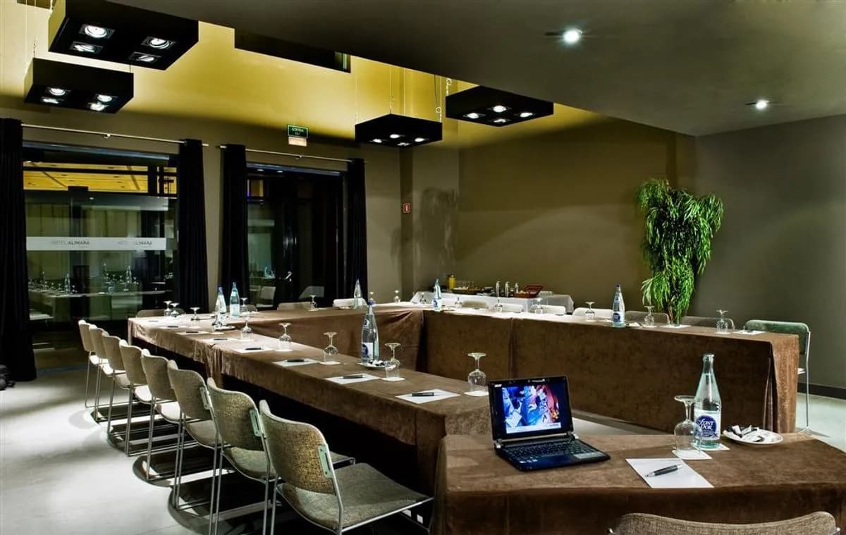 Heures - Alimara Barcelona Hotel