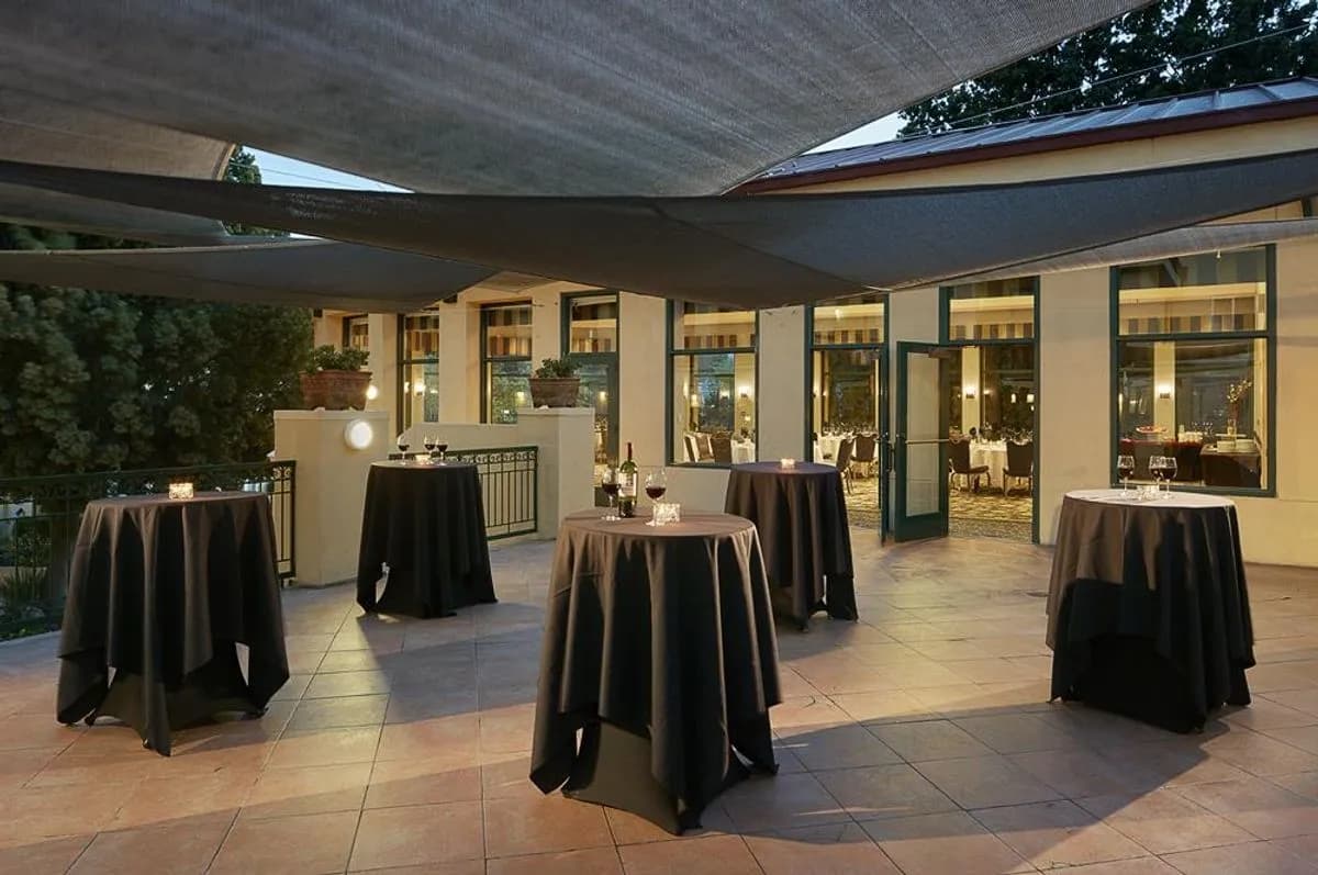 Sundeck - Crowne Plaza Palo Alto
