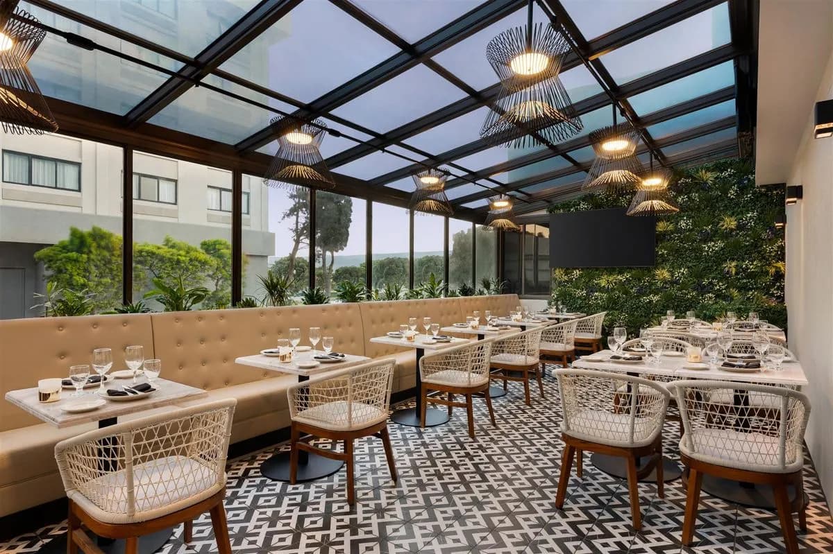 The Landing Restaurant & Bar South Patio - DoubleTree by Hilton San Francisco South Airport Blvd