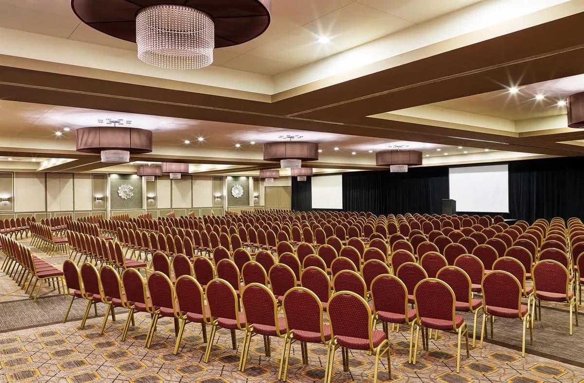Savoy Grand Ballroom - Sheraton Lisle Naperville Hotel