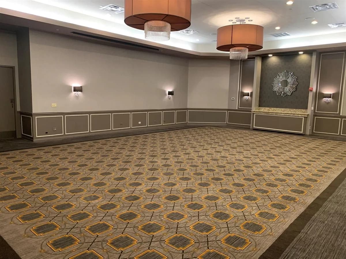Savoy E - Sheraton Lisle Naperville Hotel