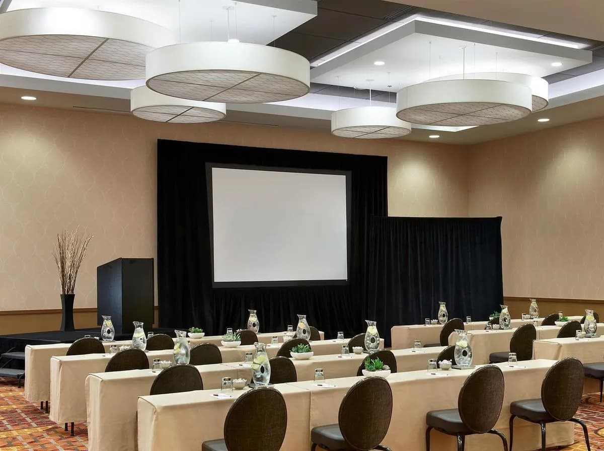 1/4 Grand Ballroom - Chicago Marriott Naperville