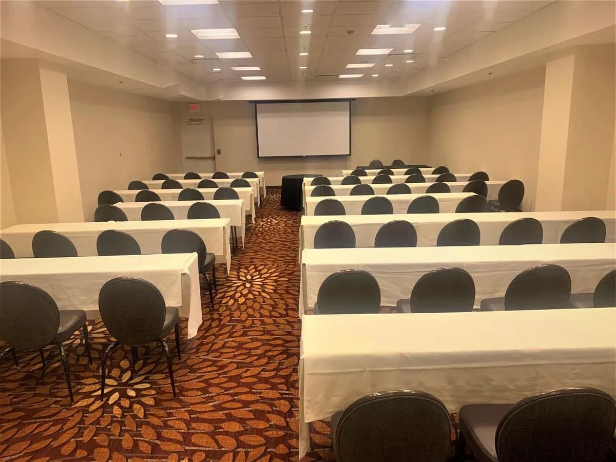 Conference C - Chicago Marriott Naperville