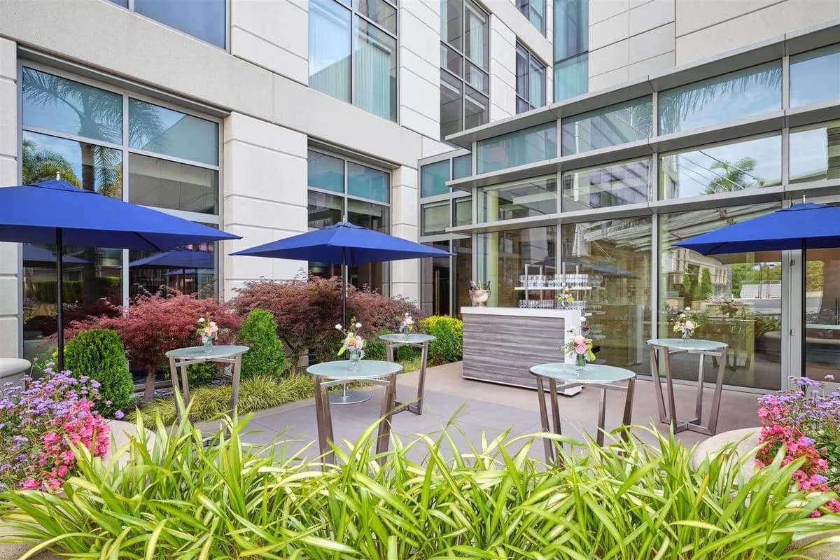 Generation Patio - Four Seasons Hotel Silicon Valley at Palo Alto