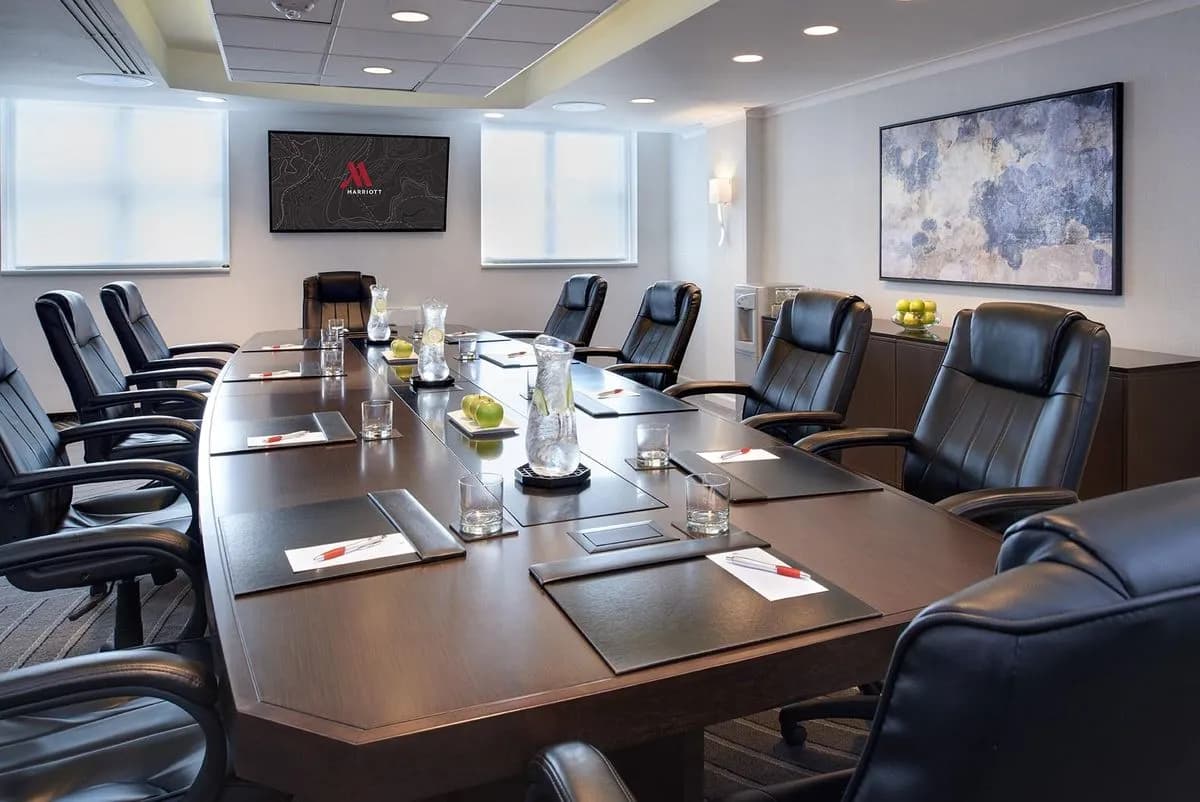 Boardroom - Chicago Marriott Suites O'Hare