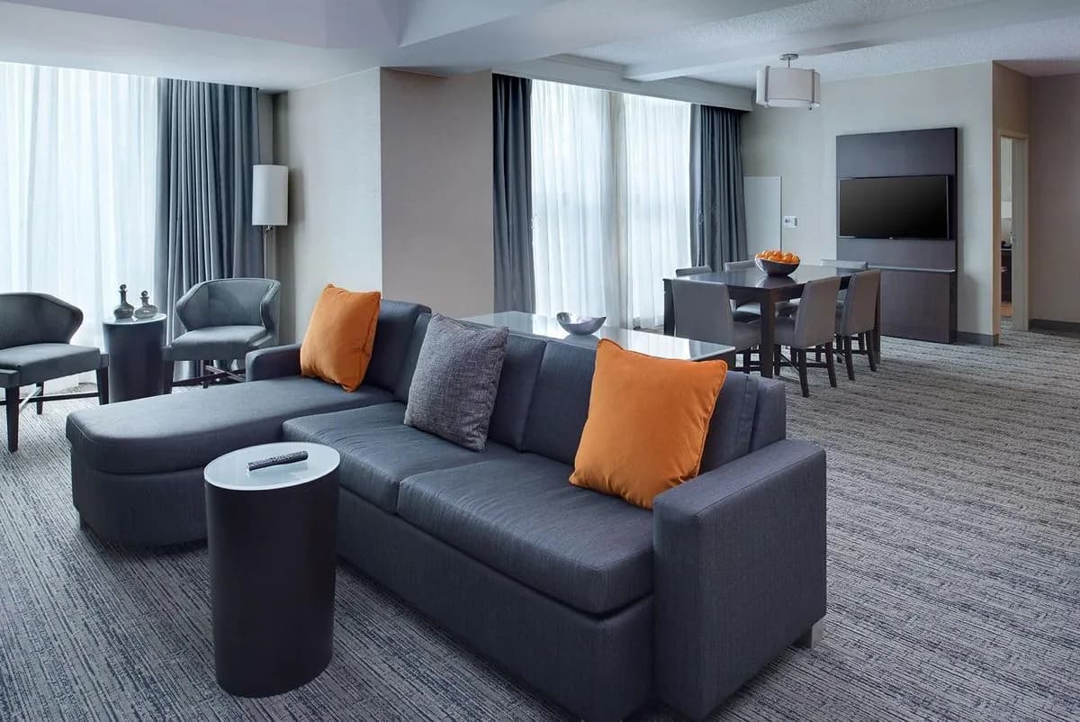 Hospitality Suite - Chicago Marriott Suites O'Hare